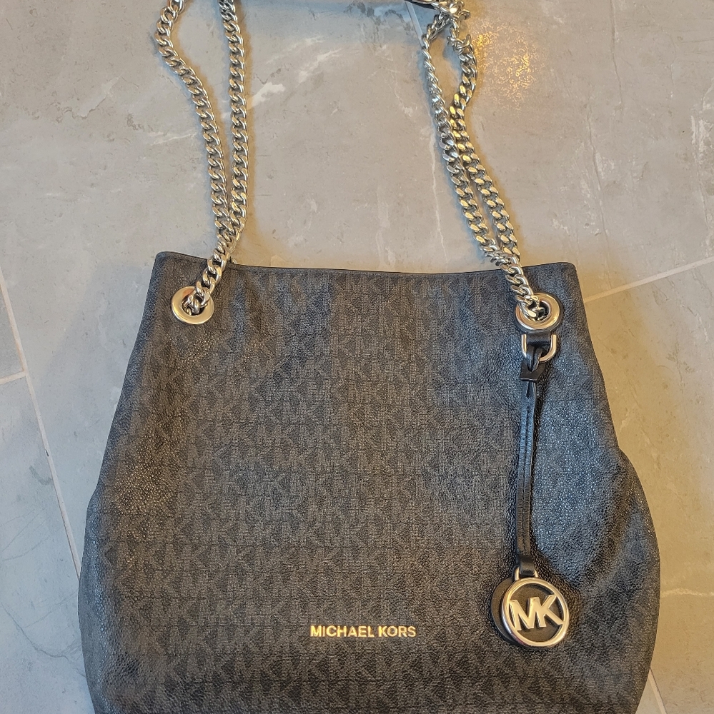 Michael Kors Jet Set Chain black medium shoulder tote